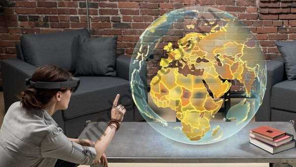 Microsoft HoloLens відправляється в Японію