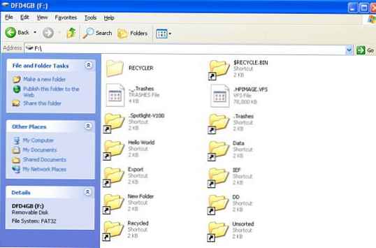 Folder pada flash drive menjadi pintasan