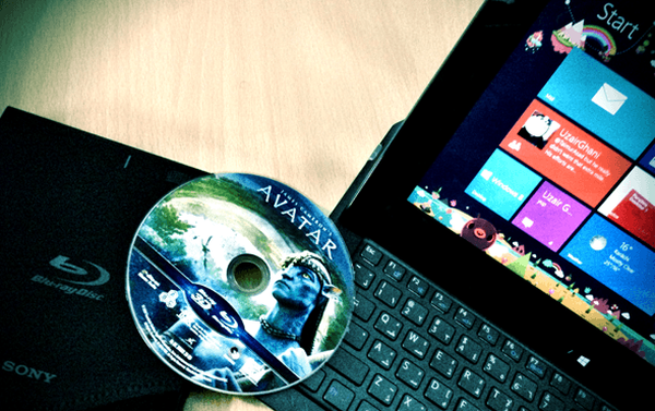 Как да играете Blu-ray и DVD на компютър с Windows 8?