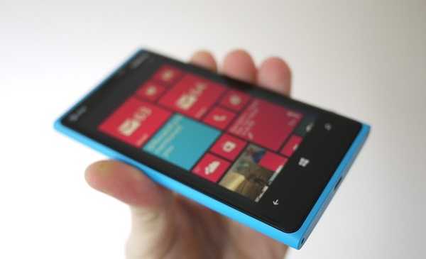 Nokia zahájí pokračování modelu Lumia 920 s hliníkovým krytem