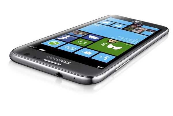 Samsung ATIV S - první smartphone s Windows Phone 8